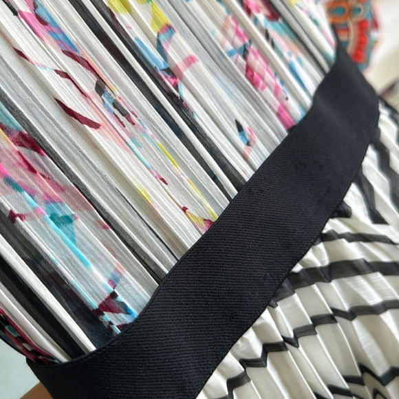 BCBGMaxAzria mixed print pleated fit and flare dress. small. - Picture 16 of 17